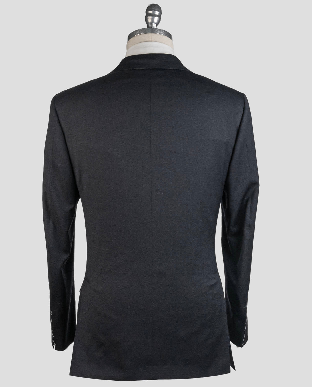 Kiton Black Virgin Wool Suit Drop 7R (300F) — view 2